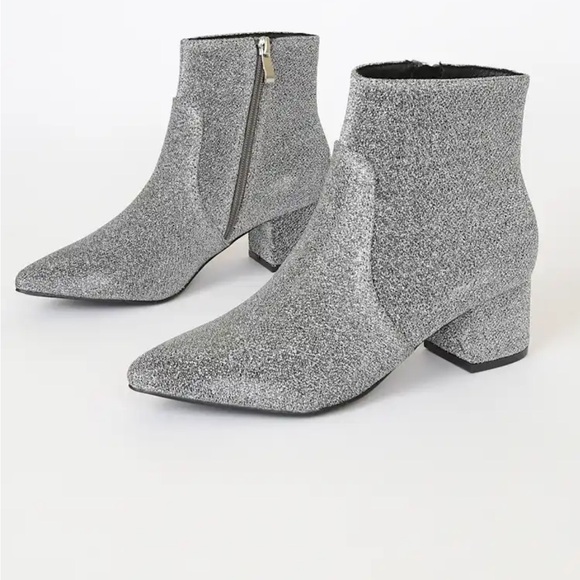 Lulus Shoes - Lulu's Silver Ankle Boots